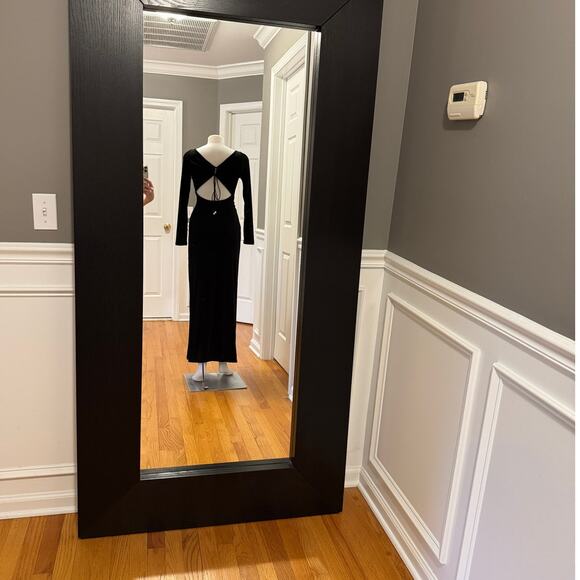 Significant Other Bambi Long Sleeve Cut Out Back Ruched Black Maxi Dress Size 4 - Picture 5 of 15